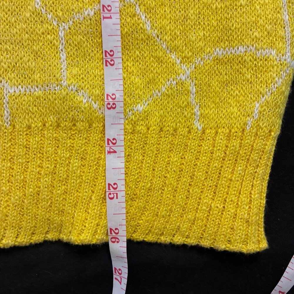 Men's Yellow V Neck Sweater, Made in Italy, Size Medium, Vintage - Picture 6 of 8